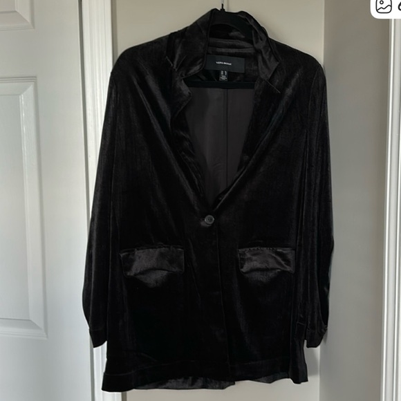 Velvet Blazer - Picture 5 of 9